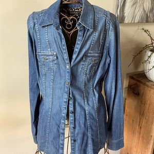 White House Black Market Black Jean long sleeve button up Shirt